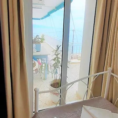 Mondo Cosseri Apartment Akrata