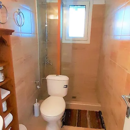 Mondo Cosseri Ακράτα