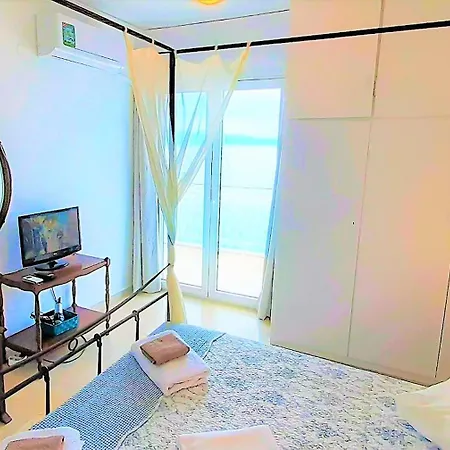 Mondo Cosseri * Akrata