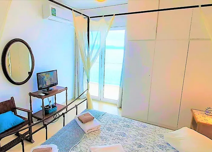 Mondo Cosseri * Акрата